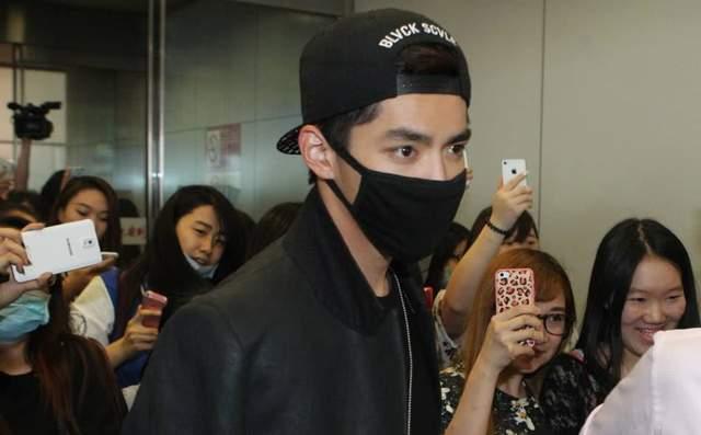 娱乐吃瓜酱人多的地铁,娱乐吃瓜酱成热门话题 第3张 娱乐吃瓜酱人多的地铁,娱乐吃瓜酱成热门话题 第3张